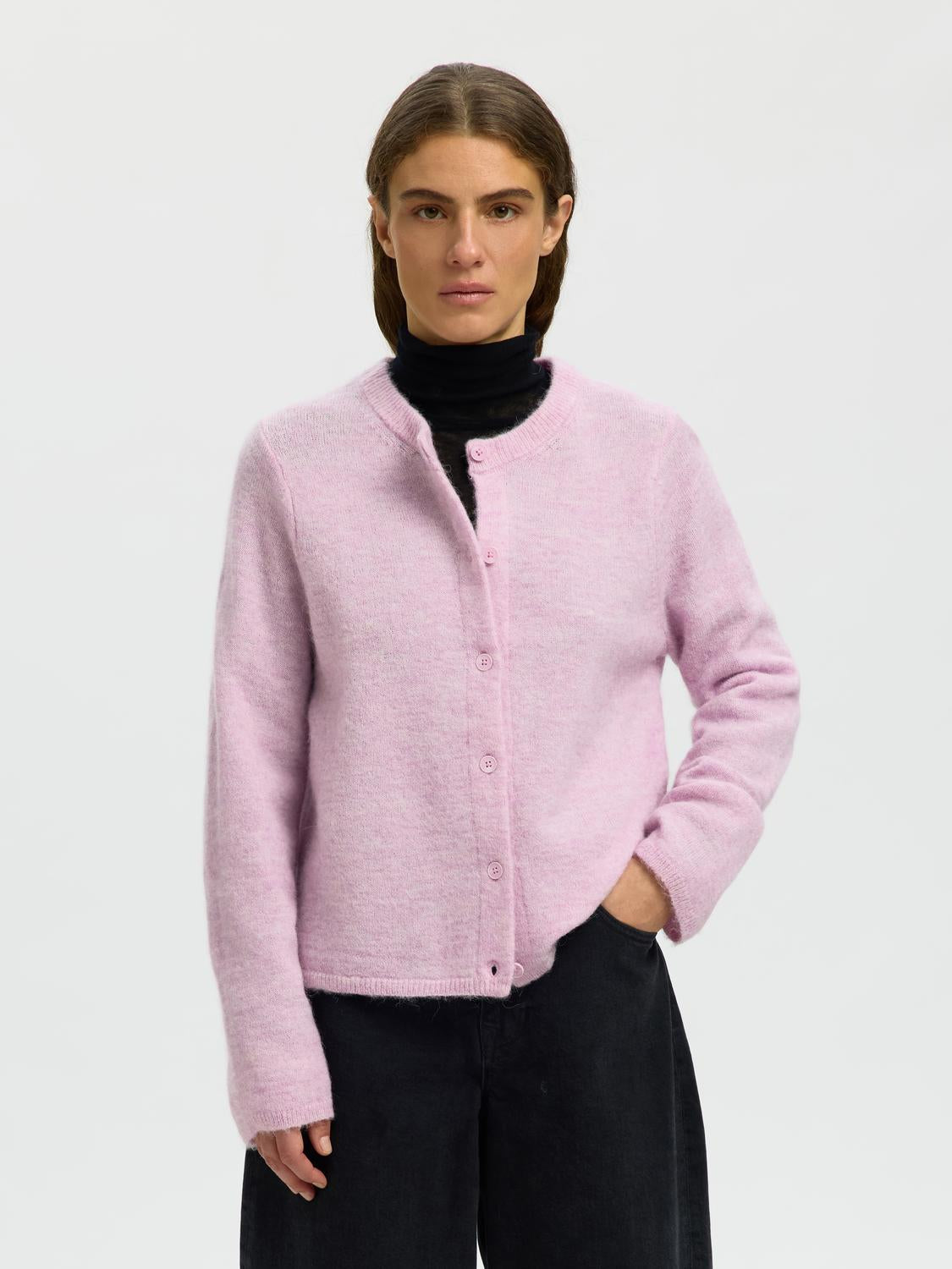 model_shot-front